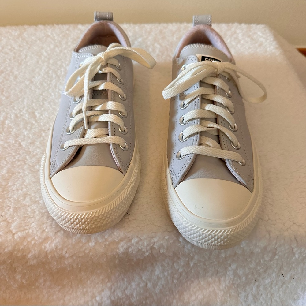 Women’s Converse Light Gray Leather Sneakers - Picture 2 of 8